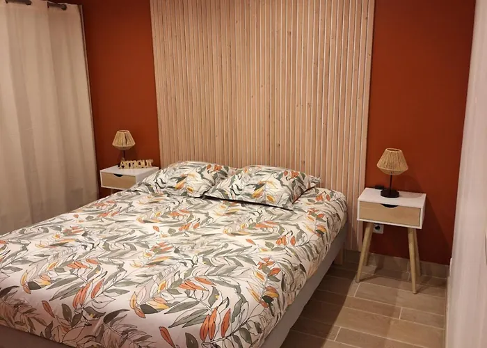 Le Narval סאנגט